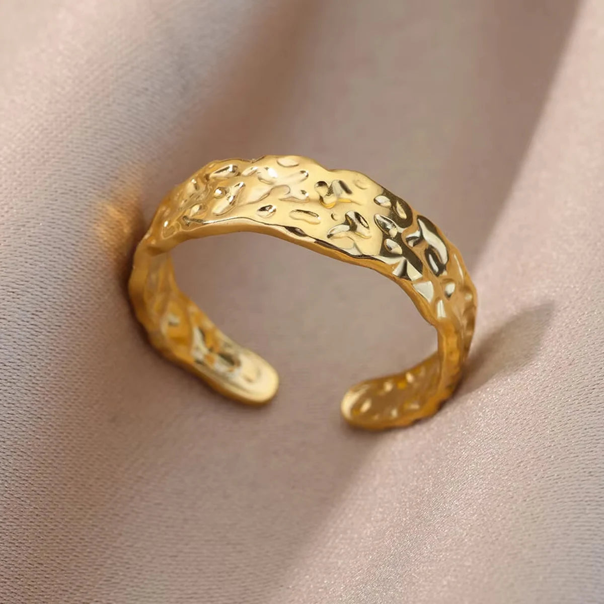 Anel feminino com abertura geométrica irregular, metal dourado, textura dourada, casal, anel de casamento, joias da moda