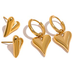 Brincos de argola coração dourado