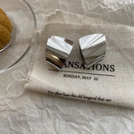 Brincos Assimétricos