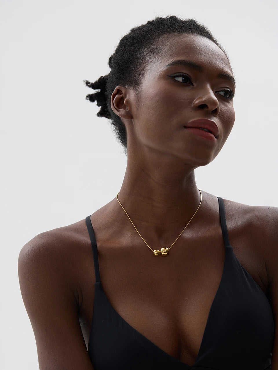 Colar esferas redondas