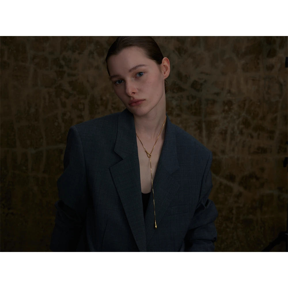 Colar requintado banhado cor de ouro