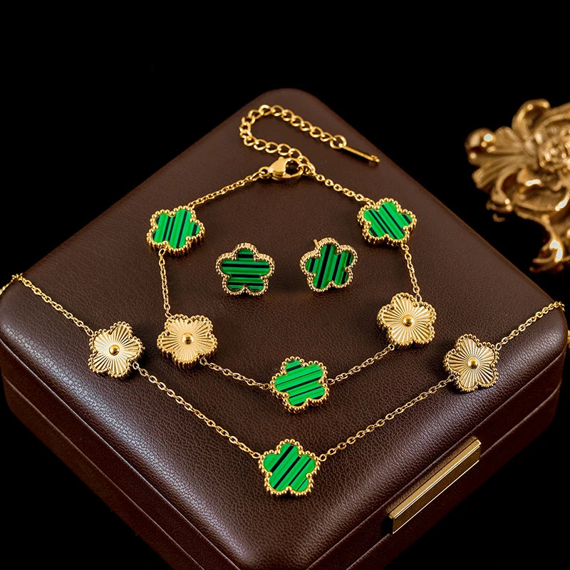 Conjunto de Joias Flor de Ameixa