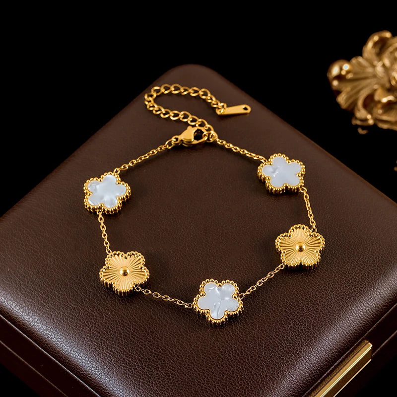 Conjunto de Joias Flor de Ameixa