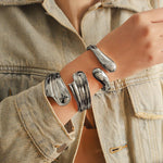 pulseira geométrica larga de metal liso brilhante, pulseira boho, textura de metal, banhado a ouro 18k, joias à prova d'água, decoração de presente