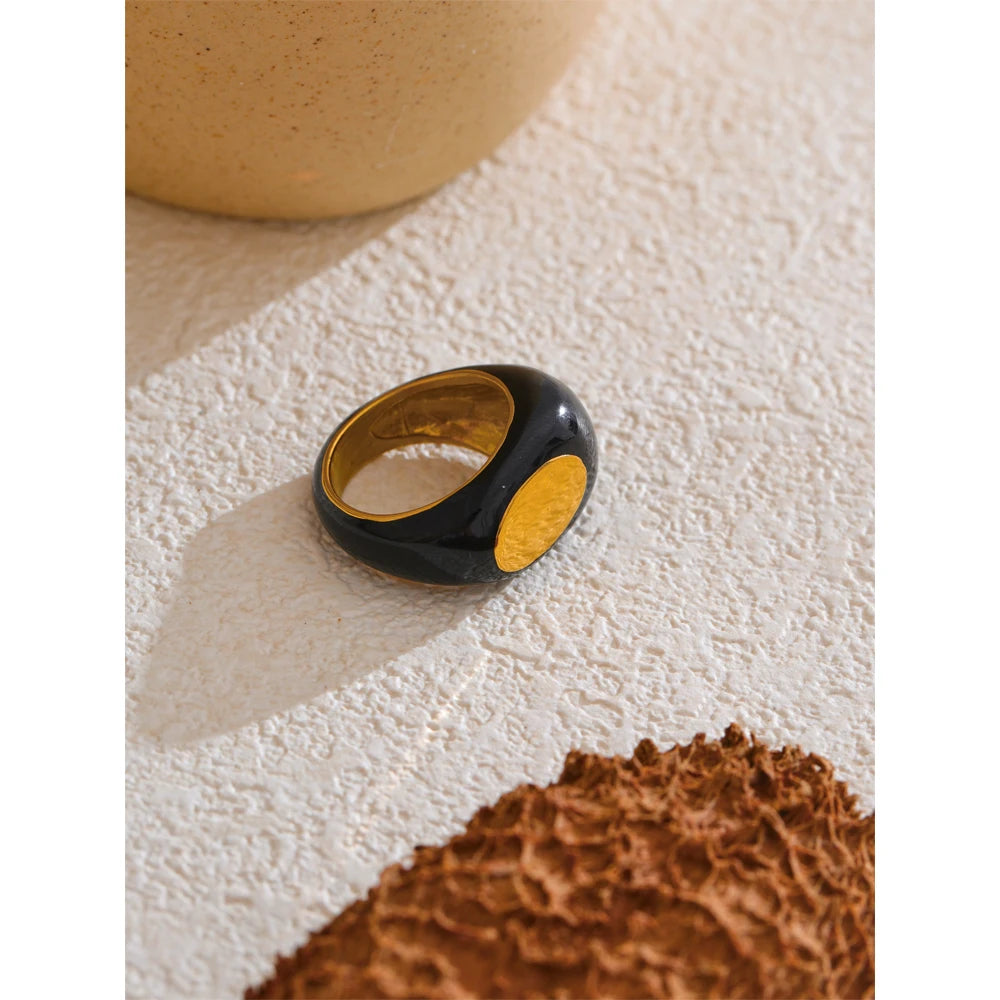 Anel preto esmalte geométrico