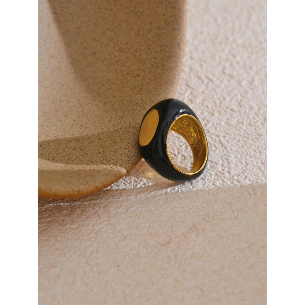 Anel preto esmalte geométrico