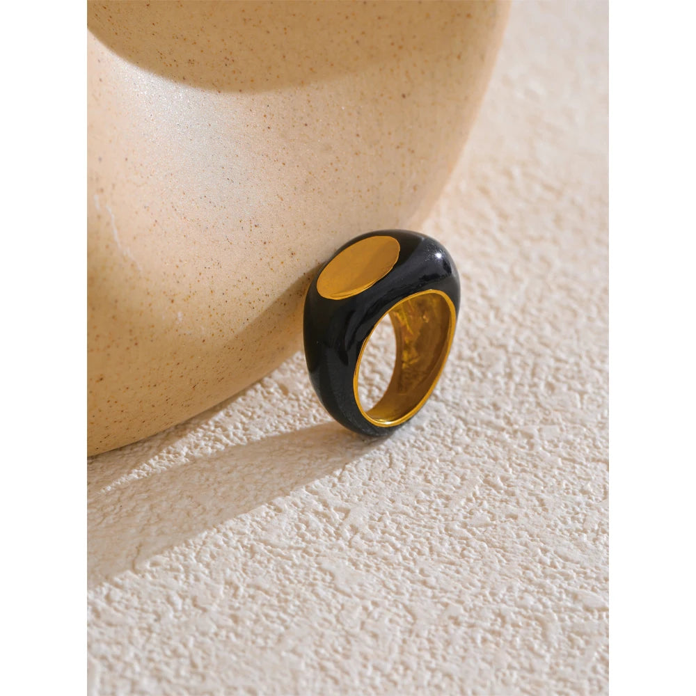 Anel preto esmalte geométrico