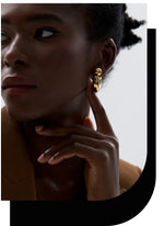 Brincos redondos grossos em forma de C de aço inoxidável, joias incomuns, textura de metal à prova d'água, acessórios atraentes para mulheres, presente