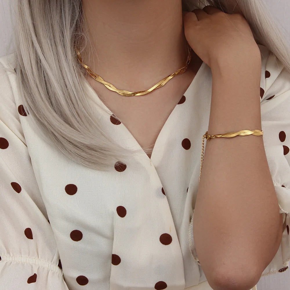 Colar de corrente Herringbone banhado a ouro 