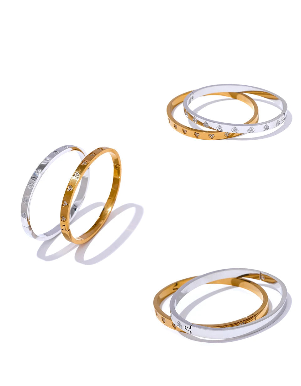 Pulseira Douradas de Coracao