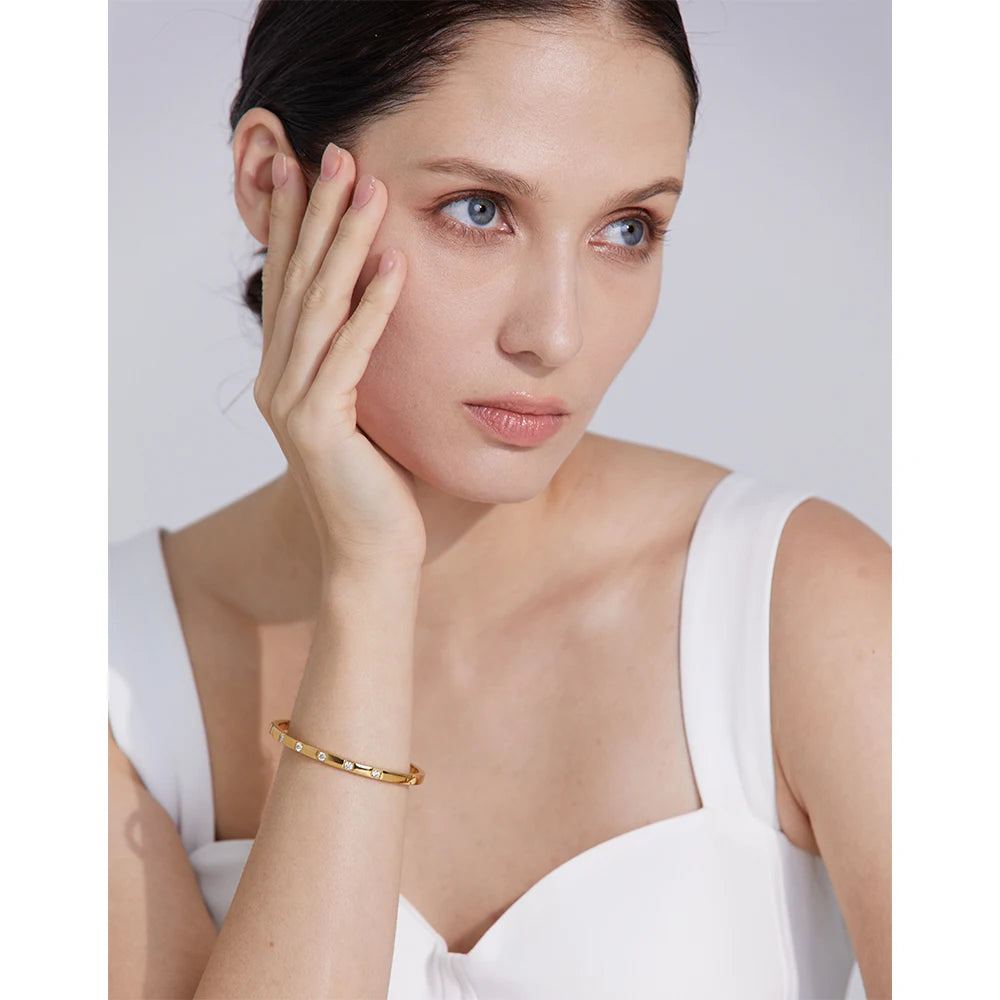 Pulseira_Dourada_de_Luxo