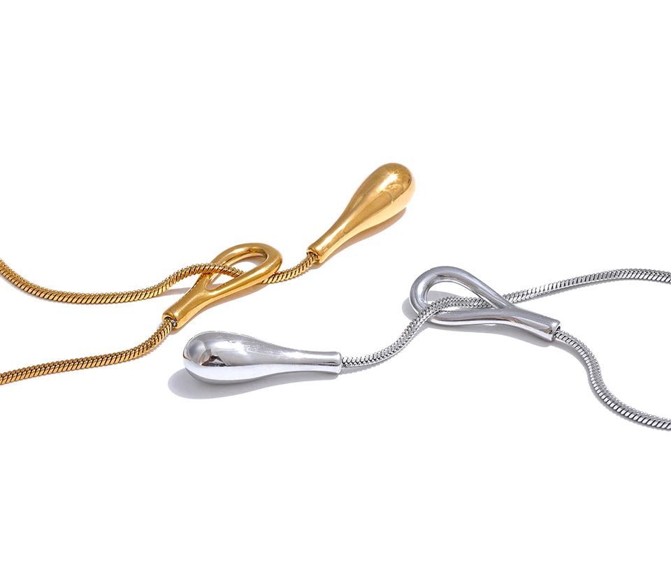 Colar requintado banhado cor de ouro